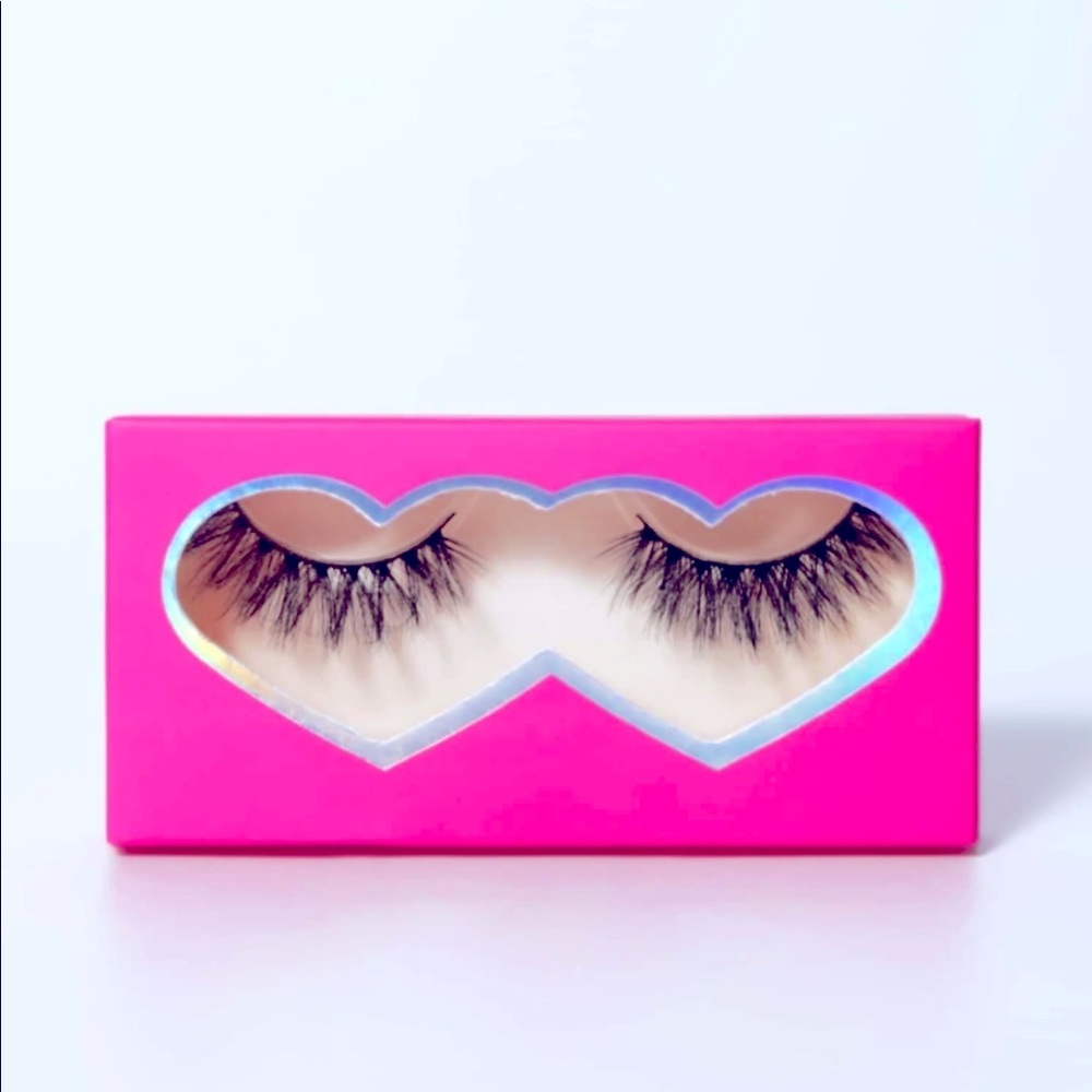 👁🎁 1 Pair Of Volume Lashes ❗️❗️🎁👁